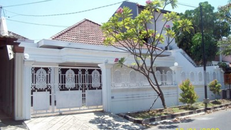 Rumah di Margorejo Indah, Bagus + Terawat, Row Jalan depan Lebar + Paving, Siap Huni