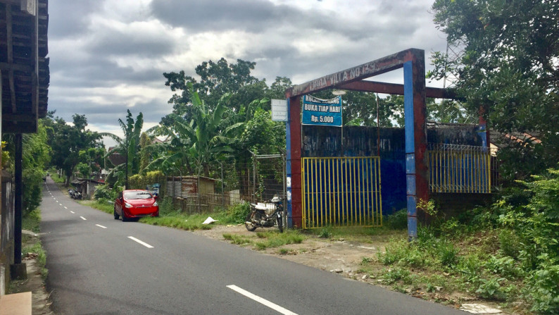 RUMAH DAN HOME STAY DI PERUM KANOMAN, SELATAN STPN GODEAN, SLEMAN