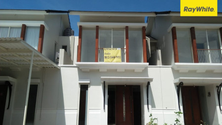 Disewakan Rumah Baru 2 lantai di Grand Harvest, Surabaya