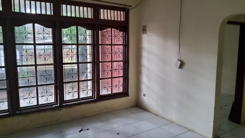 Dijual Rumah Lama lokasi strategis  di Cipete