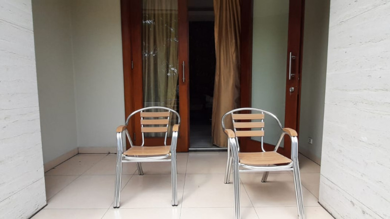 RUMAH KEREN + S.POLL SEMI FURNISHED DALAM CLUSTER  DI AREA ELITE BINTARO JAYA  SEKTOR 9