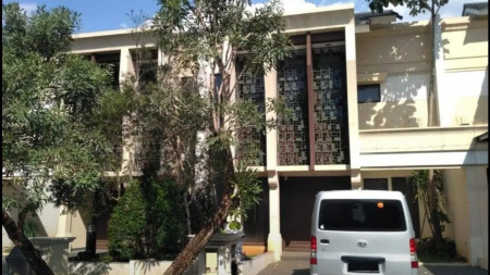 Rumah siap huni di greenwich