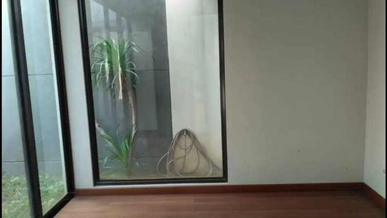 Rumah siap huni di greenwich