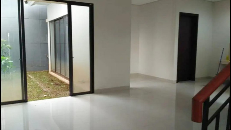 Rumah siap huni di greenwich