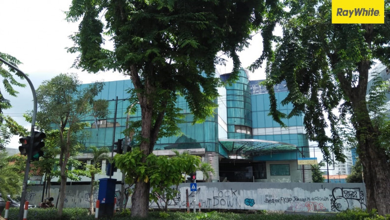 Disewakan Gedung Kantor Pusat Kota di Jalan Arjuna, Surabaya