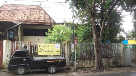 Sewa Rumah di Embong sawo, Lokasi Pusat Kota, Cocok untuk usaha Resto/Cafe, Klinik, Toko, dsb - TAN -