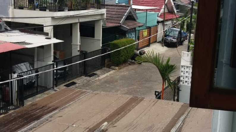 Rumah siap huni di Bintaro sektor 5