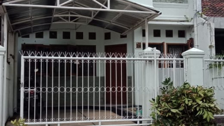 Rumah siap huni di Bintaro sektor 5