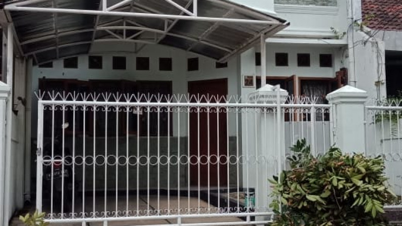 Rumah siap huni di Bintaro sektor 5