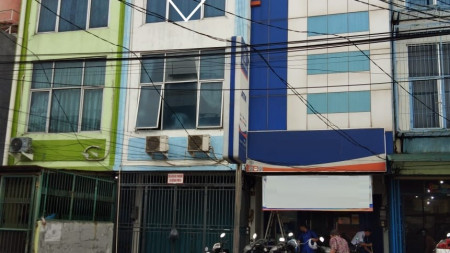 Ruko di jalan raya strategis dan ramai Jl .lautze Raya - 0017-GANLUC