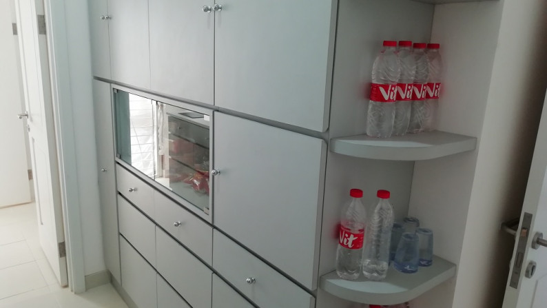 Rumah Furnished 2 lantai dalam Cluster Menteng Village Di Gading Serpong