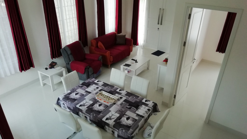 Rumah Furnished 2 lantai dalam Cluster Menteng Village Di Gading Serpong