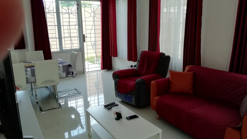 Rumah Furnished 2 lantai dalam Cluster Menteng Village Di Gading Serpong