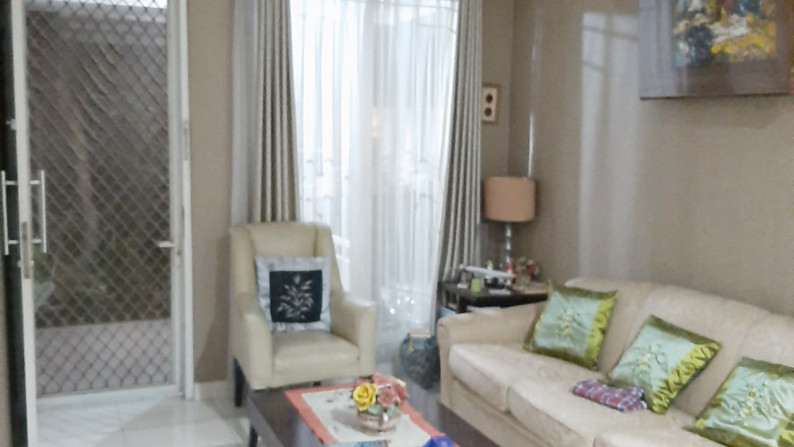 Rumah Bagus Di Emerald View, Bintaro Jaya