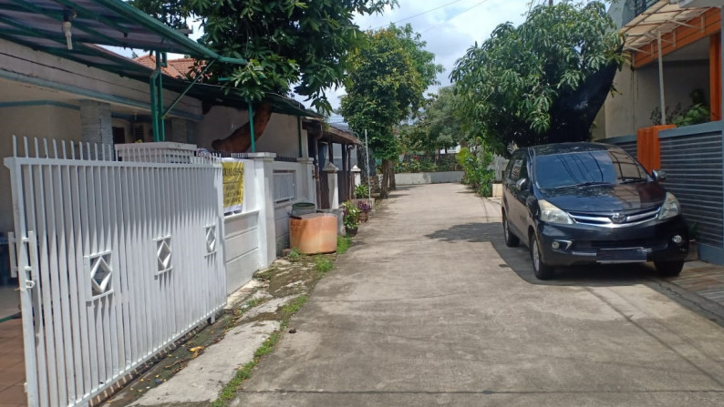 Rumah bagus, rapih, terawat di Cimanggis *0029-JOH*