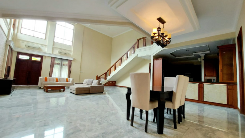 Kemang luas 635 dalam Townhouse, Lingkungan Tenang dan Rapih