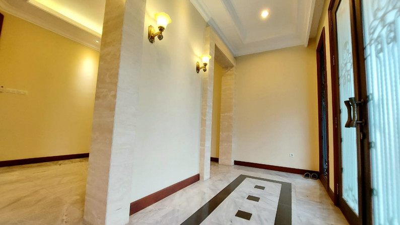 Kemang luas 635 dalam Townhouse, Lingkungan Tenang dan Rapih