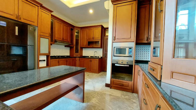 Kemang luas 635 dalam Townhouse, Lingkungan Tenang dan Rapih