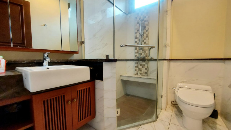 Kemang luas 635 dalam Townhouse, Lingkungan Tenang dan Rapih