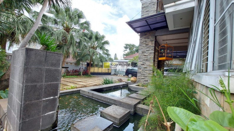 Rumah siap huni halaman luas di Jagakarsa