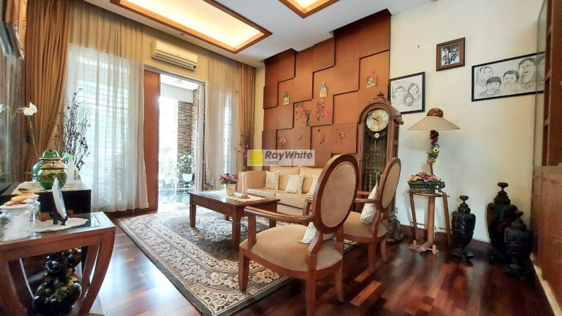 Rumah siap huni halaman luas di Jagakarsa