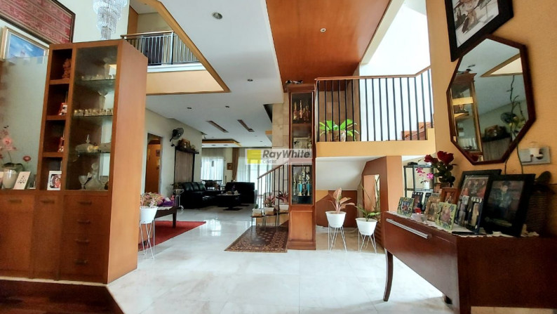 Rumah siap huni halaman luas di Jagakarsa