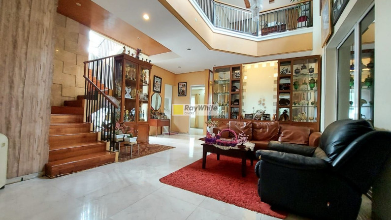 Rumah siap huni halaman luas di Jagakarsa