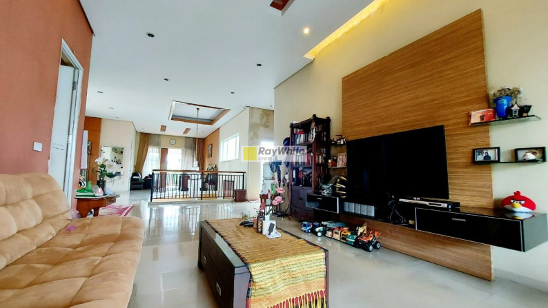 Rumah siap huni halaman luas di Jagakarsa