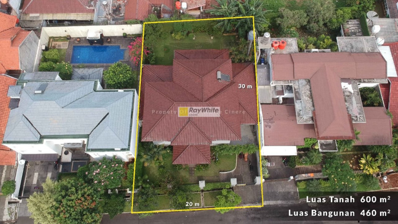 Rumah Klasik dalam Komplek Cinere Depan