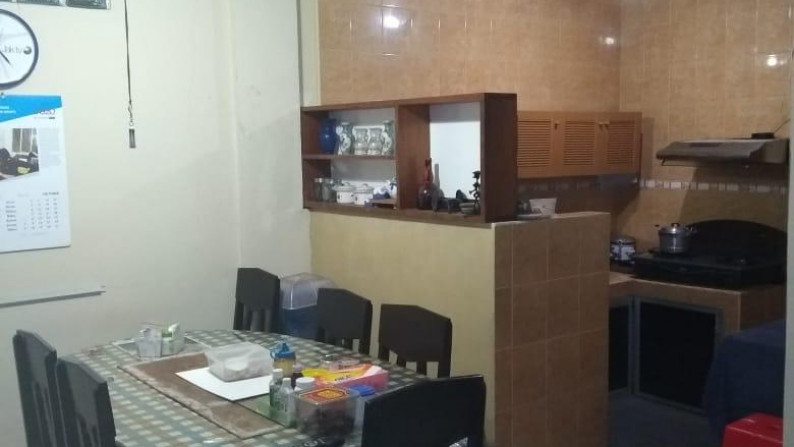 Dijual Kos-kosan, Invest Yang Menguntungkan, dan Strategis @Gg. Bacang, Ciputat