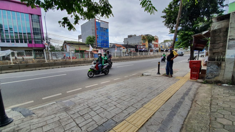 Rukan Lokasi Pinggir Jalan Raya, Ramai dan Strategis @Plaza Baru, Jl Buncit Raya