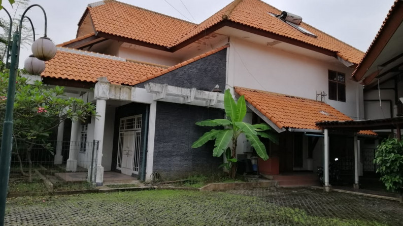 Jual Homestay/Guest House di Jemursari Selatan, Parkir Luas, 2 Lantai, Siap Huni - HY -