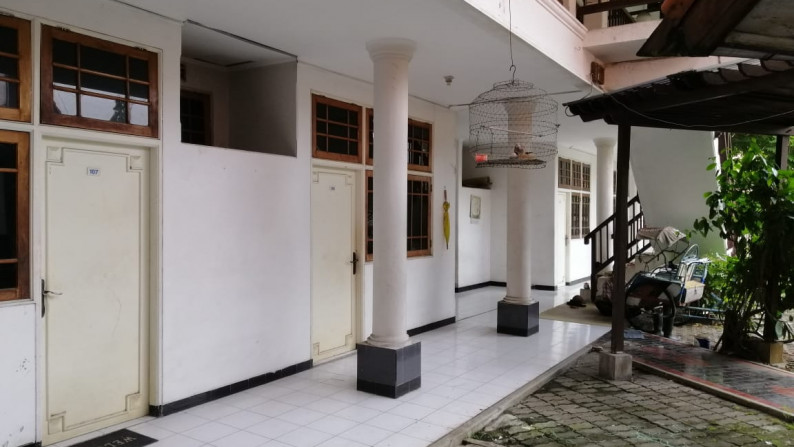 Jual Homestay/Guest House di Jemursari Selatan, Parkir Luas, 2 Lantai, Siap Huni - HY -