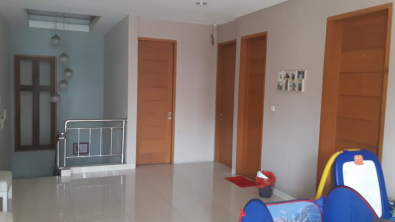 Jual Rumah 2,5 Lantai Janur Indah seberang Mall Kelapa Gading