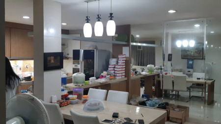 Jual Rumah 2,5 Lantai Janur Indah seberang Mall Kelapa Gading