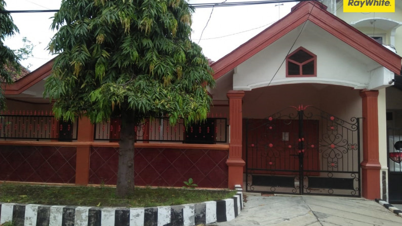 Disewakan Rumah Pusat Kota di Jalan Lesti, Surabaya