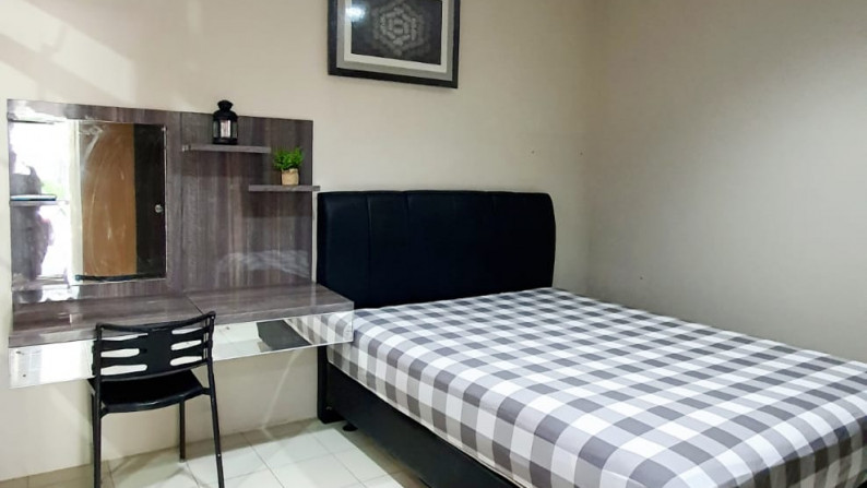 Disewakan Townhouse Taman Paris 1 - Lippo Karawaci Tangerang