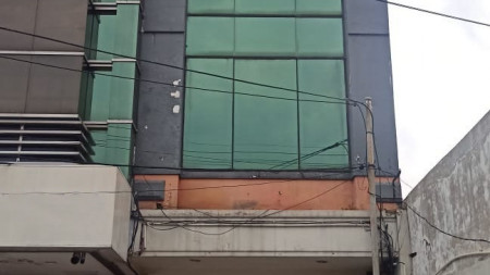 Disewakan Ruko 3 lantai di Jl Raya Jemur Andayani, Surabaya