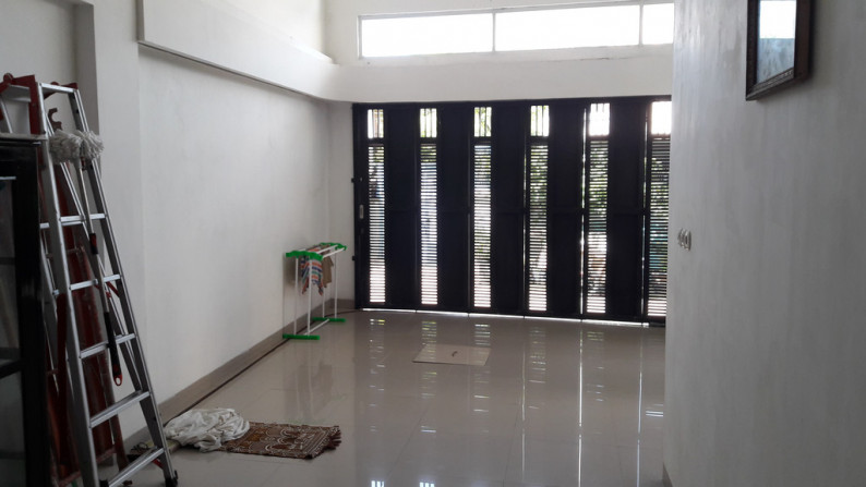 Rumah Bagus dijual di Jl. Indraloka, Wijaya Kusuma, Grogol Petamburan, Jakarta Barat  *0014-CHR*