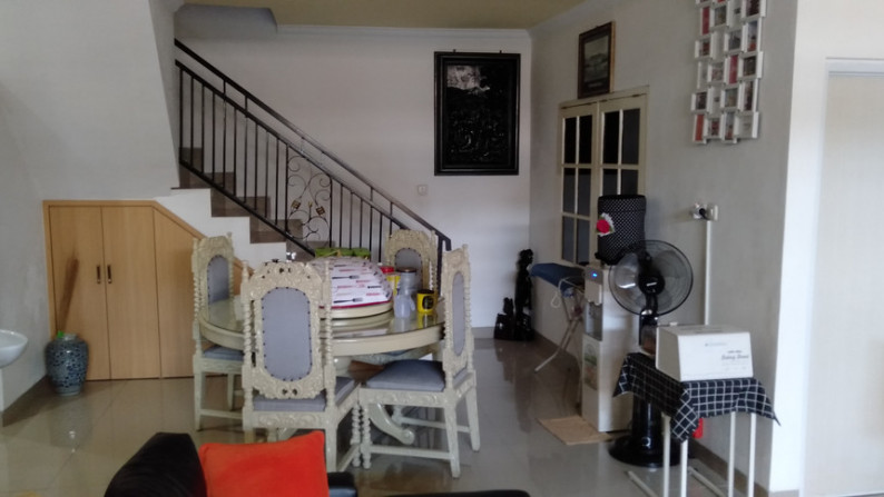 Rumah Bagus dijual di Jl. Indraloka, Wijaya Kusuma, Grogol Petamburan, Jakarta Barat  *0014-CHR*