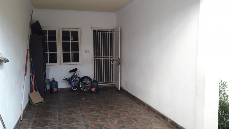 Rumah Bagus dijual di Jl. Indraloka, Wijaya Kusuma, Grogol Petamburan, Jakarta Barat  *0014-CHR*