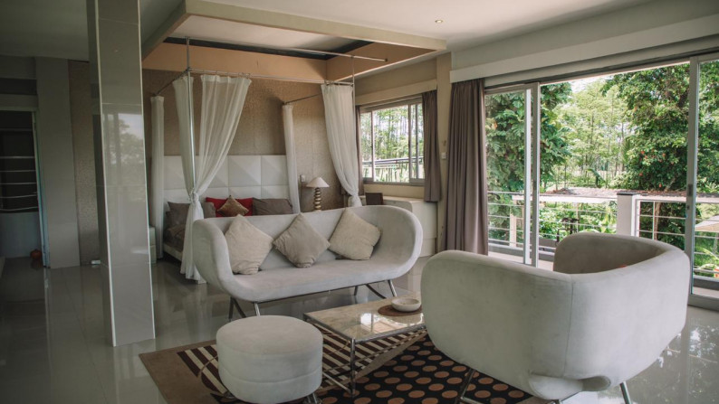 Luxury 9 bedroom commercial villa close to Canggu! Fire Sale!!