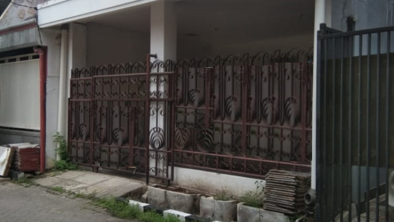 Disewakan Rumah di Simpang Darmo Permai Selatan, Surabaya