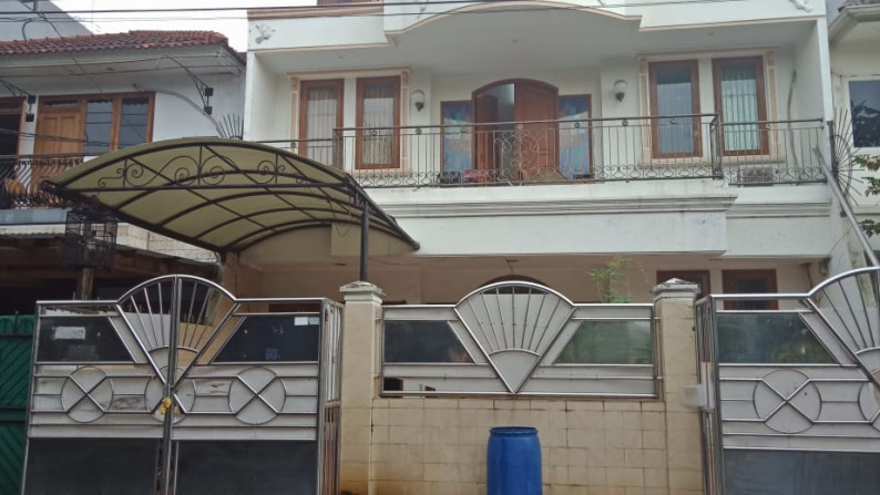 Rumah Gading Kirana Barat, Luas 9x17m2