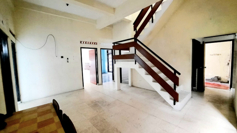 RUMAH  TINGGAL 2LANTAI, CUKUP LUAS DI PURWOMARTANI, KALASAN, SLEMAN