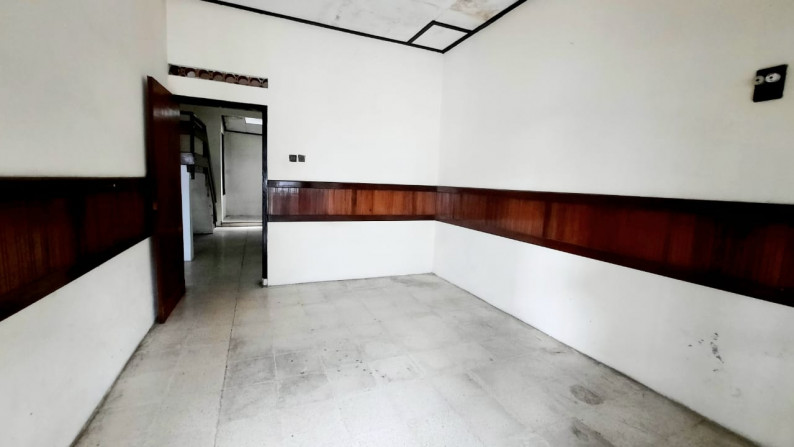 RUMAH  TINGGAL 2LANTAI, CUKUP LUAS DI PURWOMARTANI, KALASAN, SLEMAN