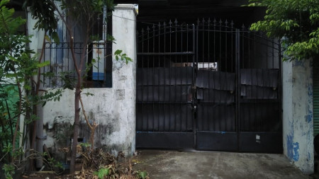 Dijual Rumah Hitung Tanah di Manyar Sambongan, Surabaya