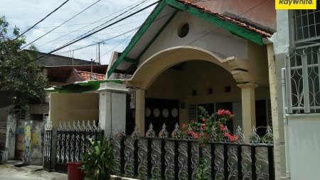 Dijual Rumah di Jl Karang Empat, Surabaya