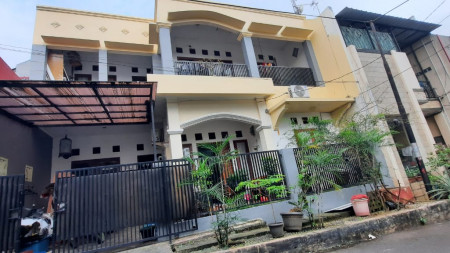 Rumah Siap Huni, Exterior Elegan, dan Hunian Nyaman @Bintaro