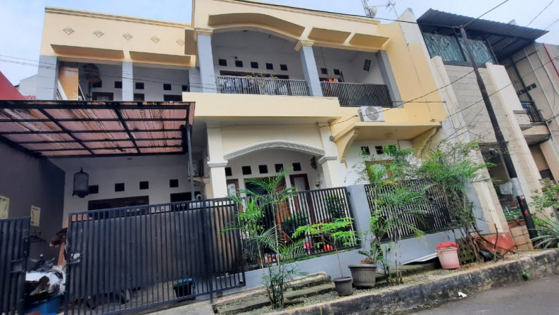 Rumah Siap Huni, Exterior Elegan, dan Hunian Nyaman @Bintaro